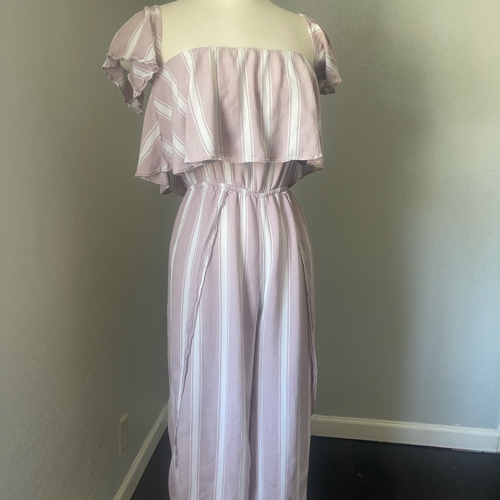 American Eagle Outfitters Pink and White Jumpsuit with Elegant Design